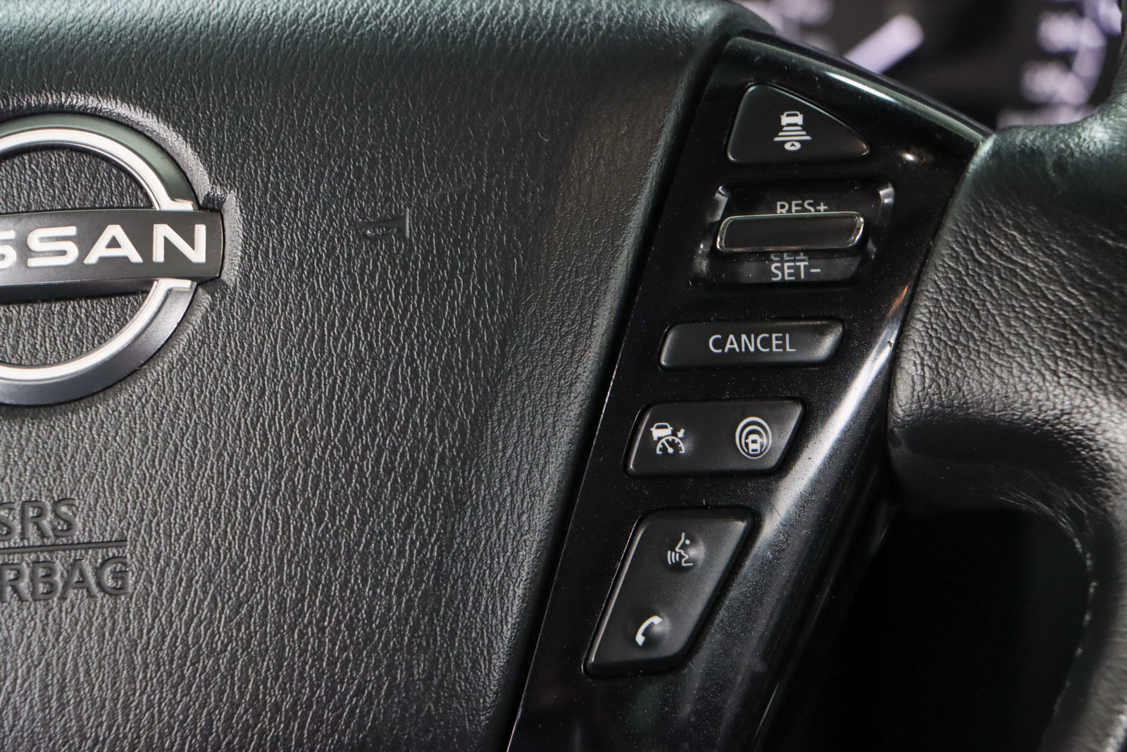 Used 2022 Nissan Armada SL w/ Captain's Chairs Package image 15