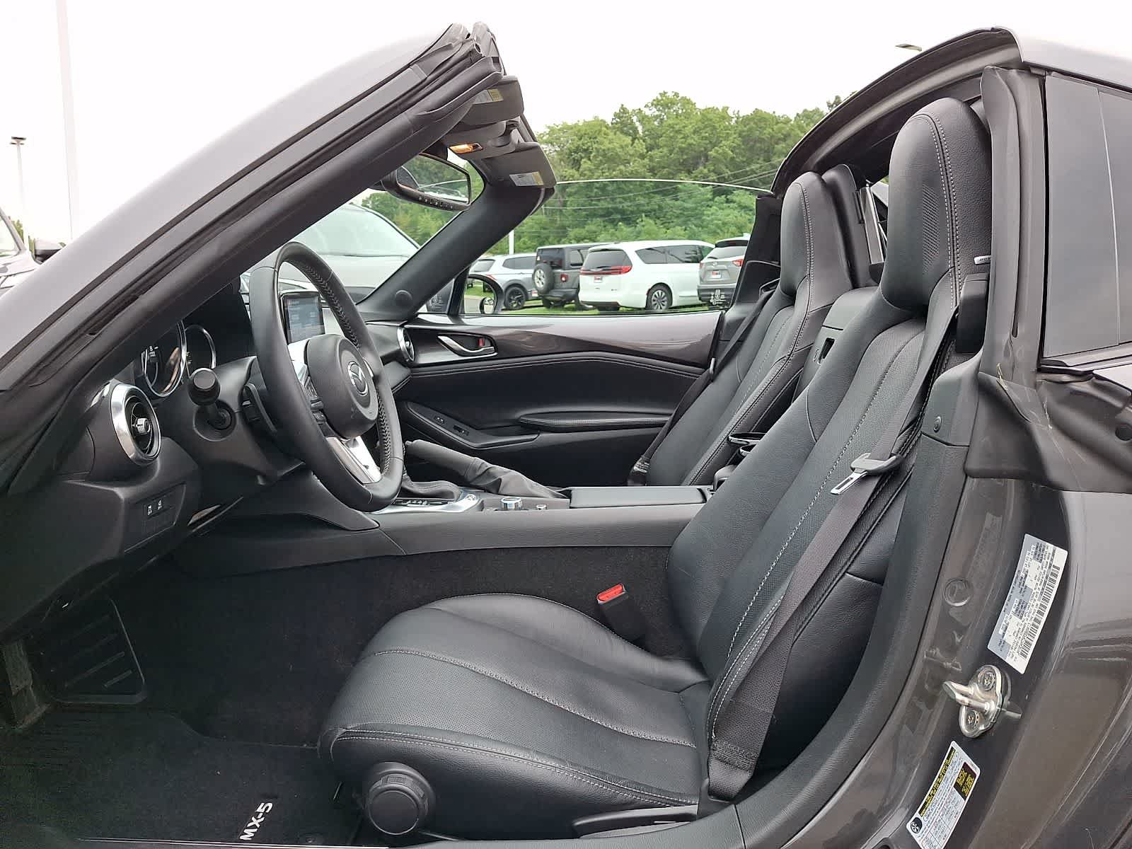 Used 2023 MAZDA MX-5 Miata Grand Touring RWD image 13