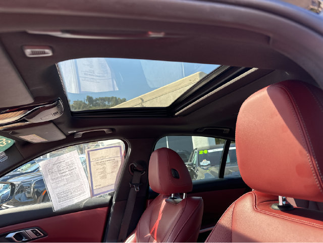 Used 2023 BMW 330i Sedan w/ Driving Assistance Package RWD image 7
