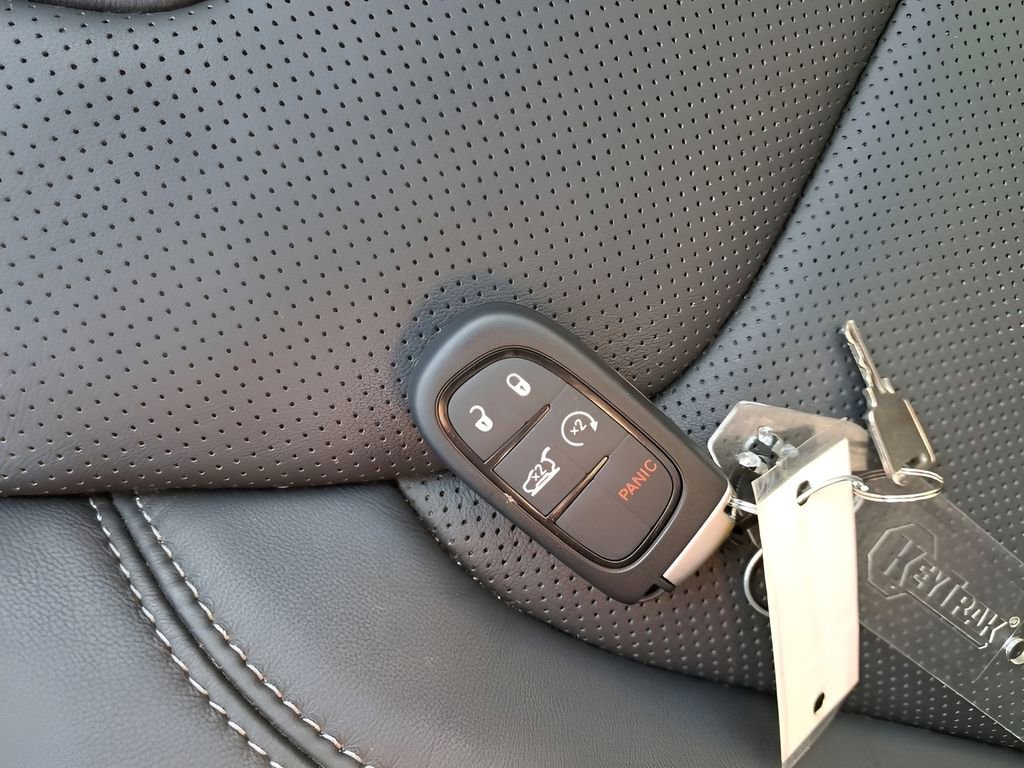 Used 2021 Jeep Cherokee Limited w/ Elite Package image 31