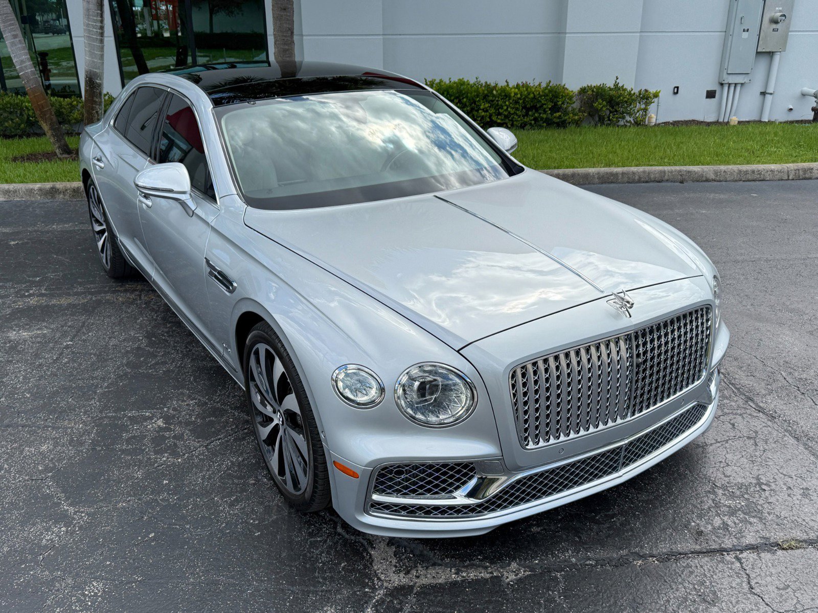 Used 2022 Bentley Flying Spur W12 image 12