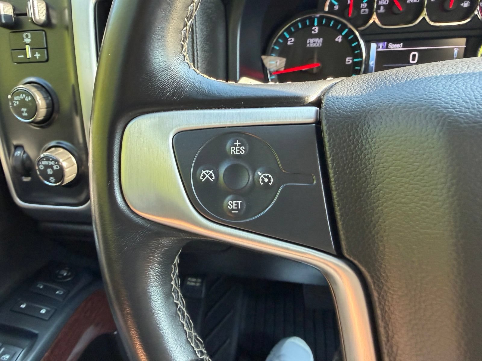 Used 2018 GMC Sierra 1500 SLE w/ SLE Value Package AWD/4WD image 14