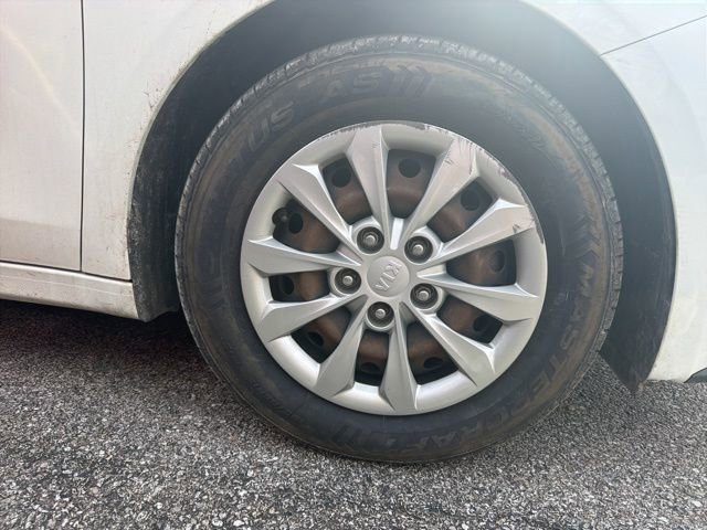 Used 2019 Kia Forte Sedan FWD image 11