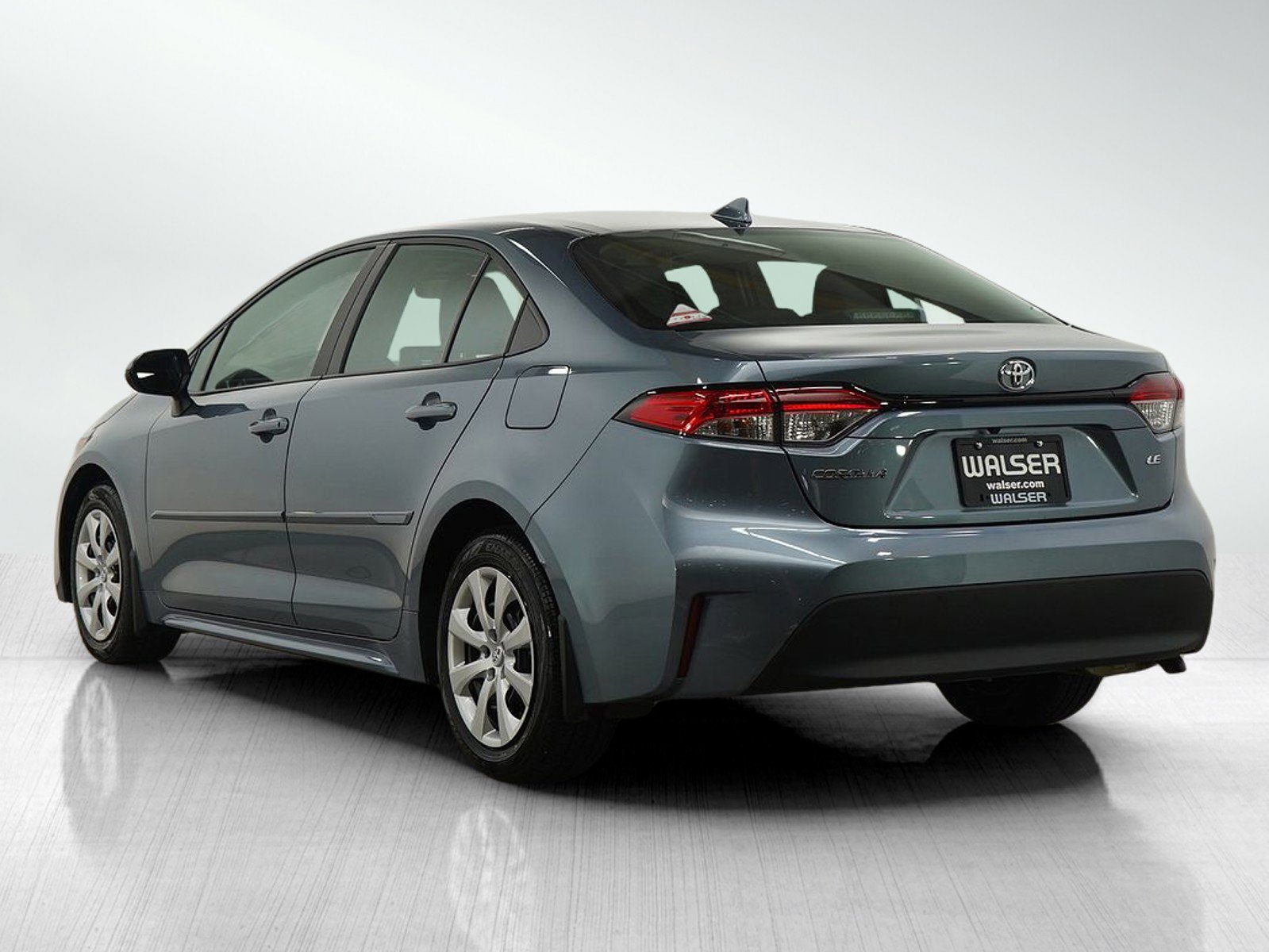 Used 2024 Toyota Corolla LE image 3