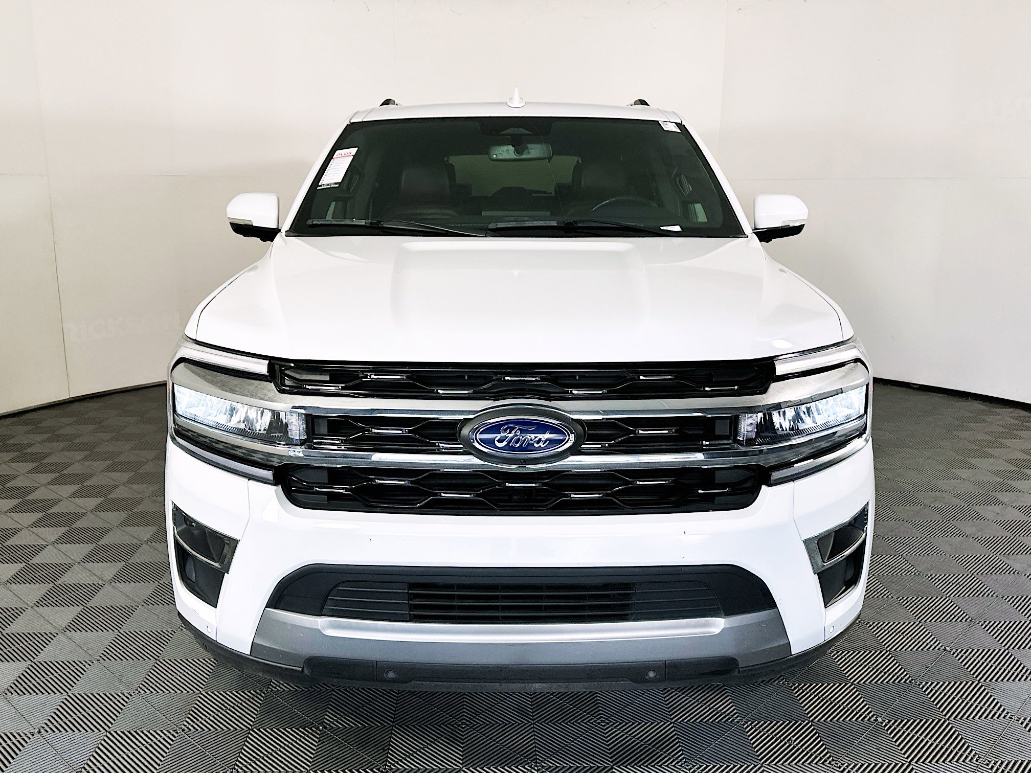 Used 2024 Ford Expedition Limited image 8