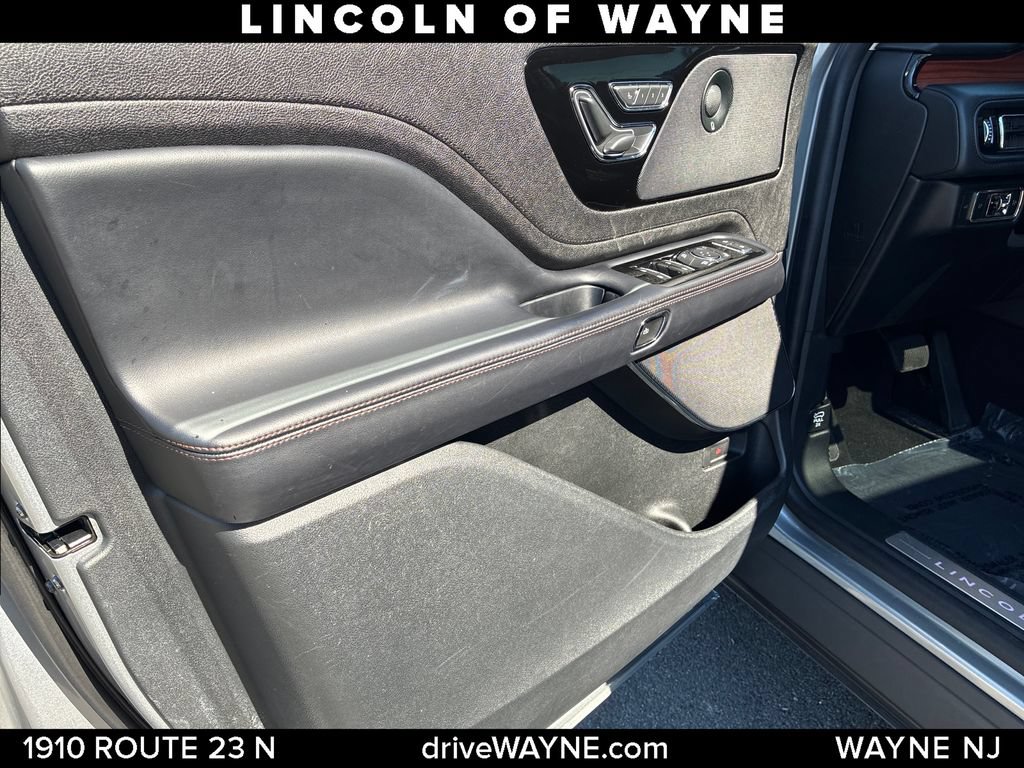 Certified 2023 Lincoln Aviator Reserve AWD/4WD image 13