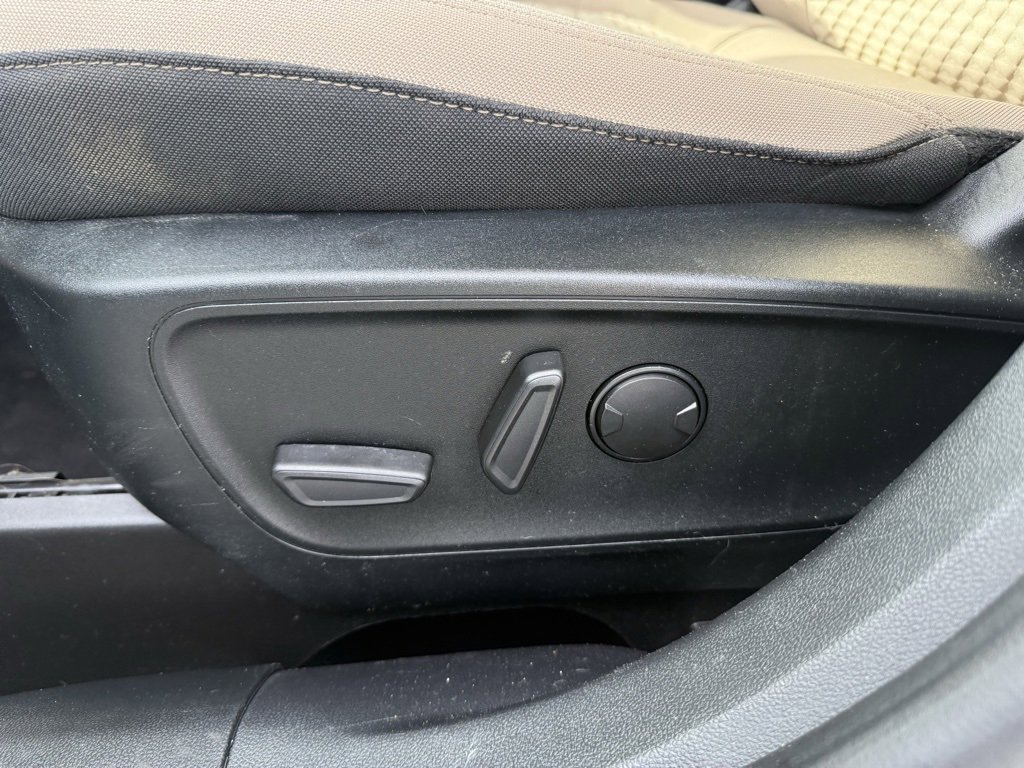 Used 2022 Ford Escape SE w/ Convenience Package image 16