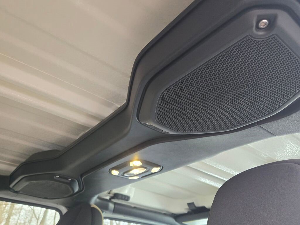 Used 2021 Jeep Gladiator Sport image 8