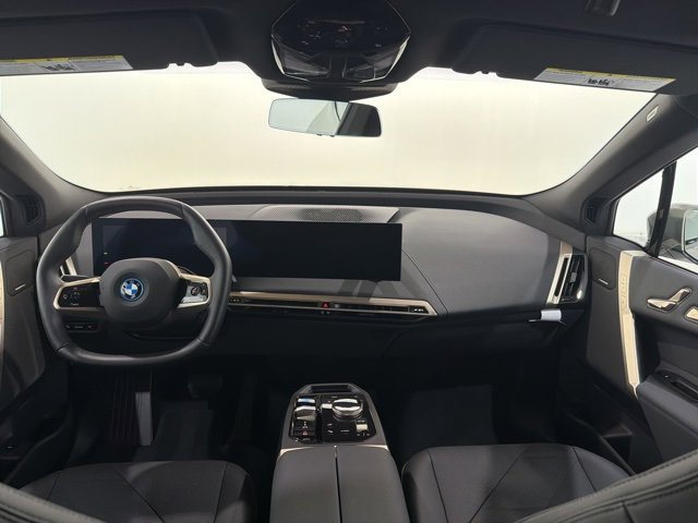 Used 2025 BMW iX xDrive50 w/ Premium Package image 28