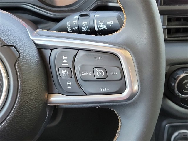 Used 2024 Jeep Wrangler Sahara image 27