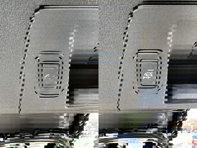 Used 2023 Buick Envision Essence image 15