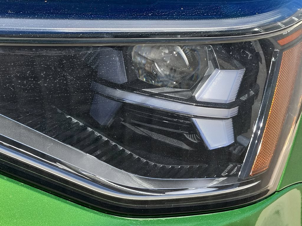 New 2026 Volkswagen Taos SE FWD image 7