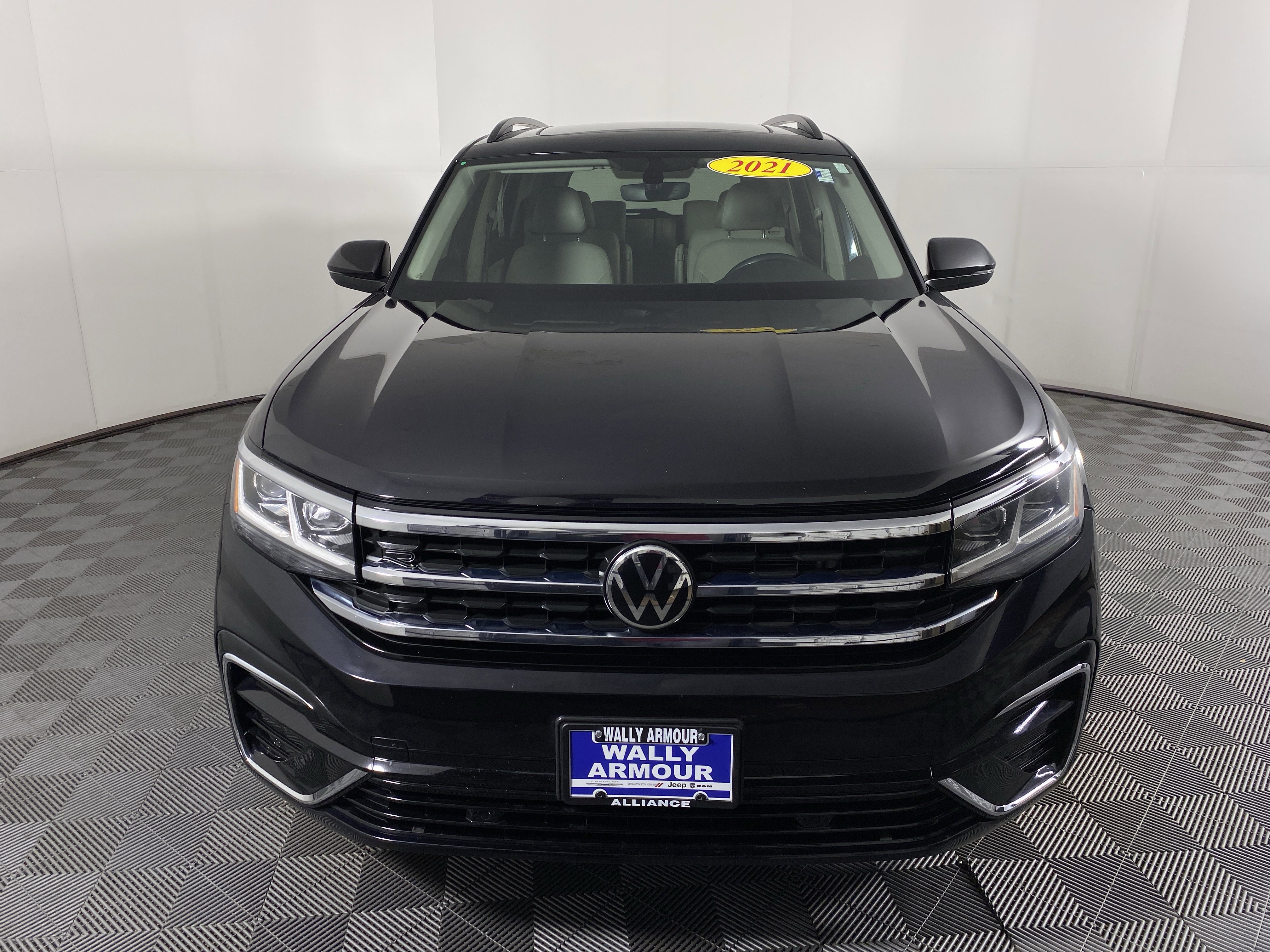 Used 2021 Volkswagen Atlas SE w/ Panoramic Sunroof Package image 12