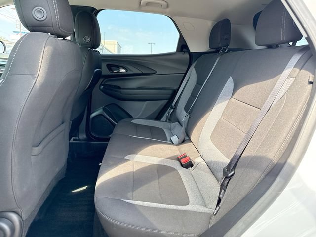 Used 2024 Chevrolet TrailBlazer LT w/ LT Cold Weather Package FWD image 22
