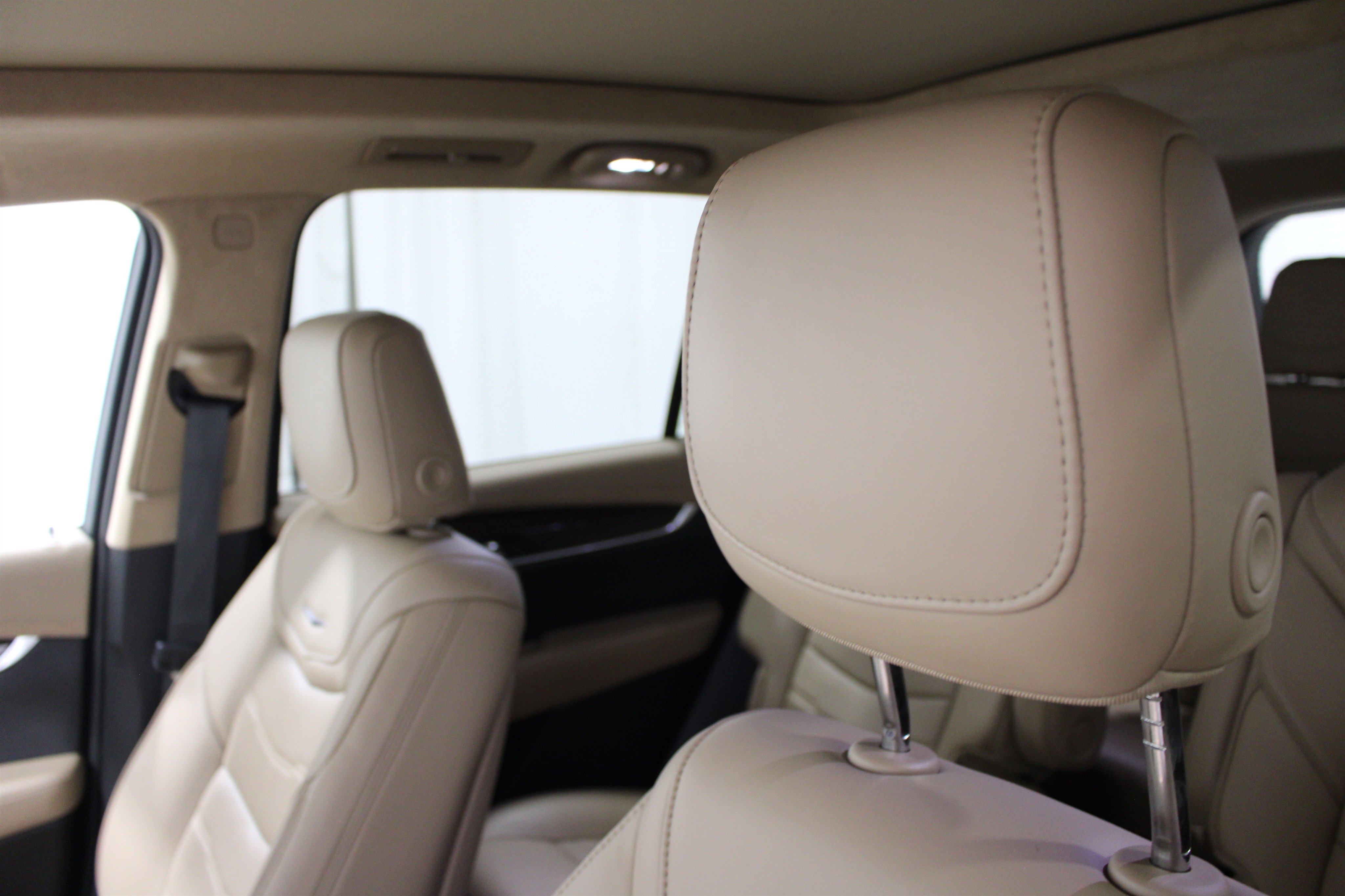 Certified 2025 Cadillac XT6 Premium Luxury w/ Platinum Package image 4