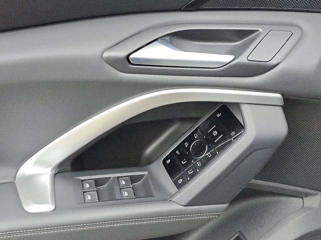Certified 2025 Audi Q5 Premium w/ Convenience Package AWD/4WD image 22
