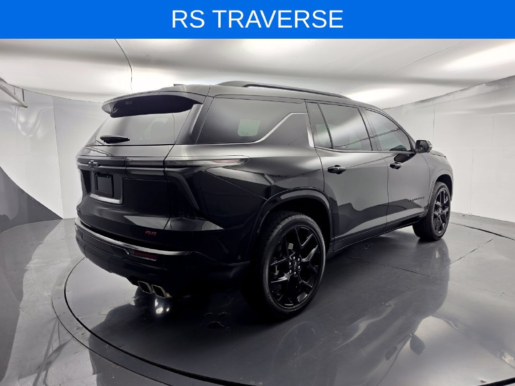 Used 2024 Chevrolet Traverse RS FWD image 4