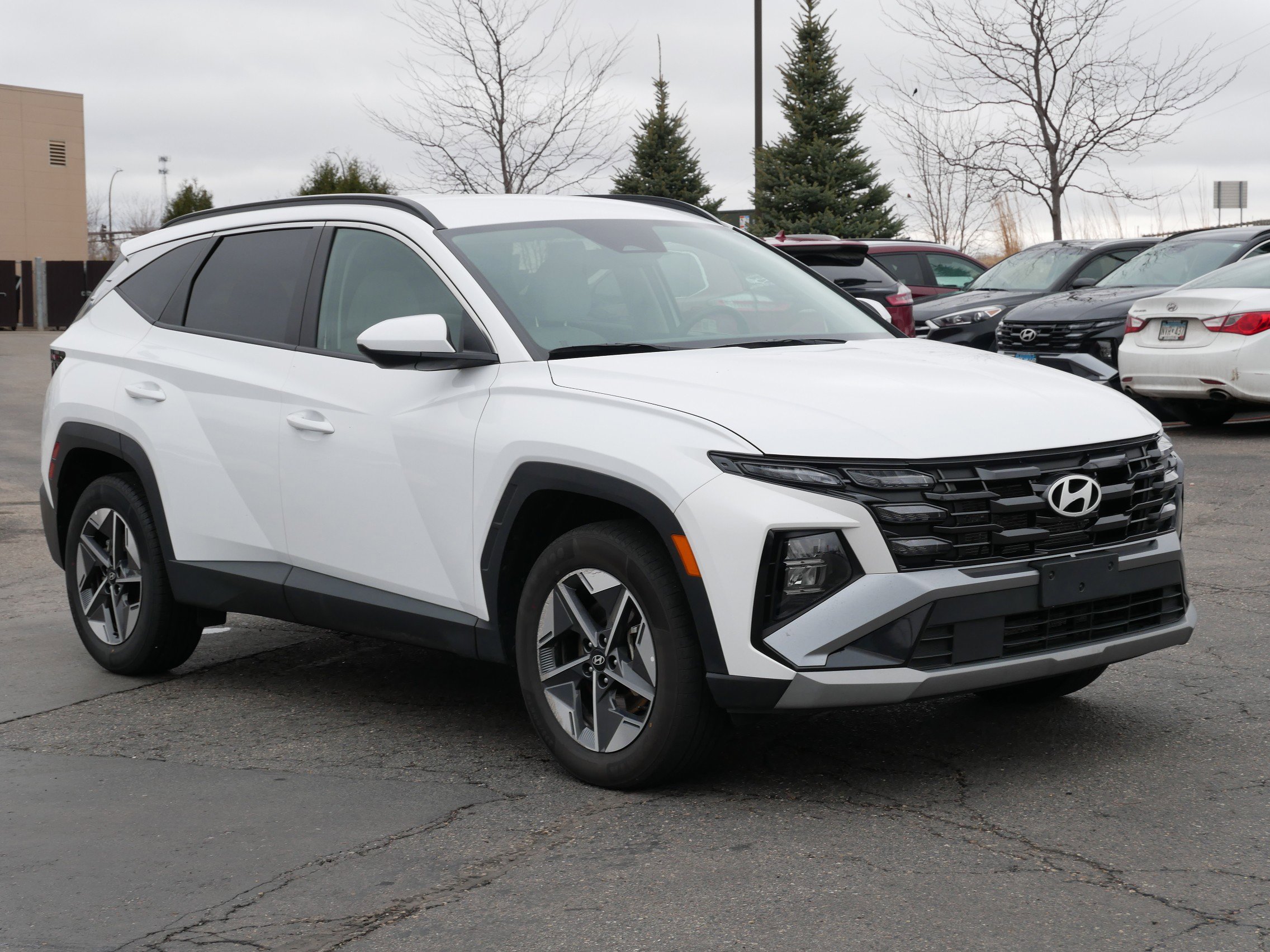 Certified 2025 Hyundai Tucson SEL AWD/4WD image 1
