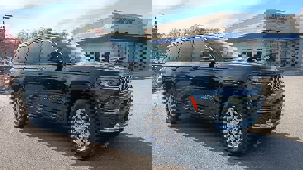 Used 2022 Jeep Grand Cherokee L Limited image 7