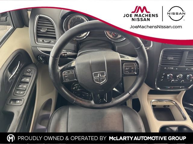 Used 2018 Dodge Grand Caravan SXT FWD image 23