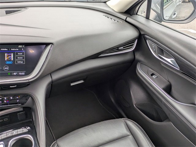 Used 2023 Buick Envision Essence image 18