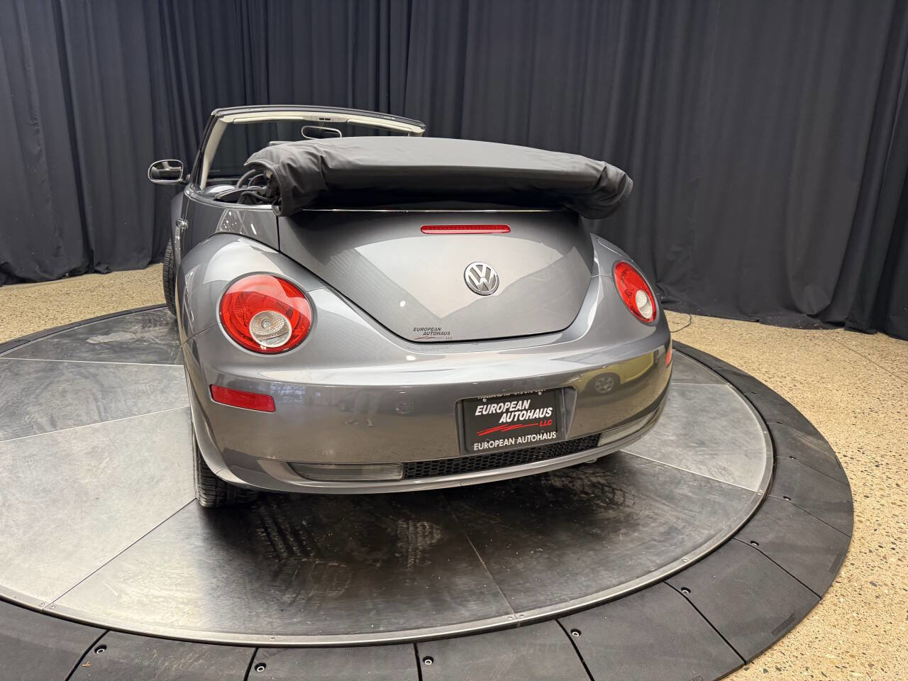 Used 2006 Volkswagen Beetle Convertible w/ Package 1 image 7