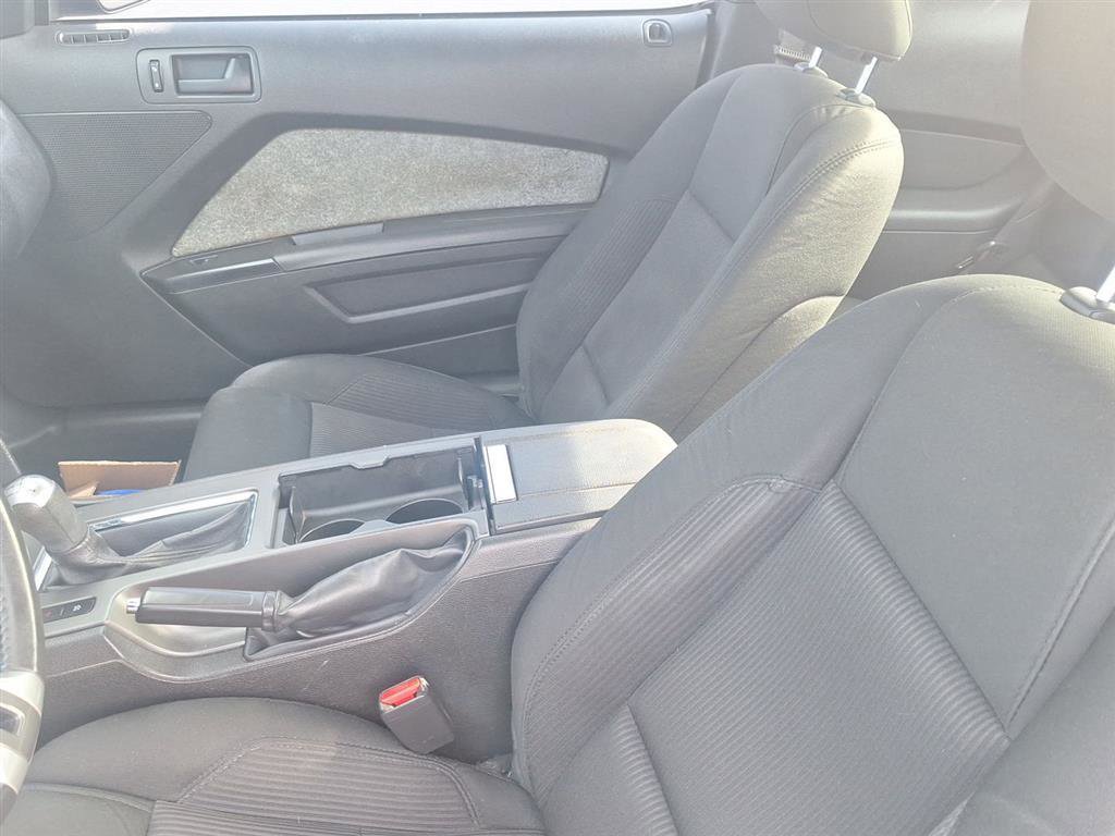Used 2010 Ford Mustang GT image 10