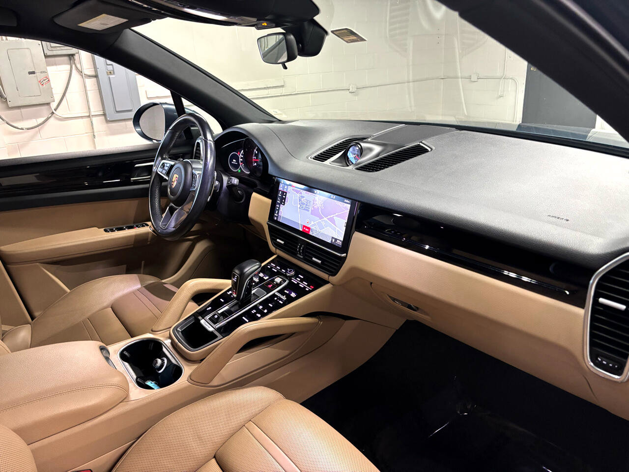 Used 2019 Porsche Cayenne image 17