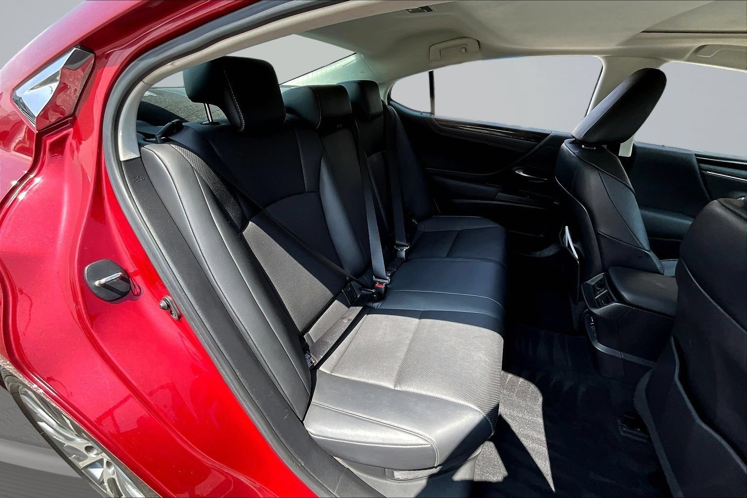Used 2021 Lexus ES 300h w/ Premium Package FWD image 25