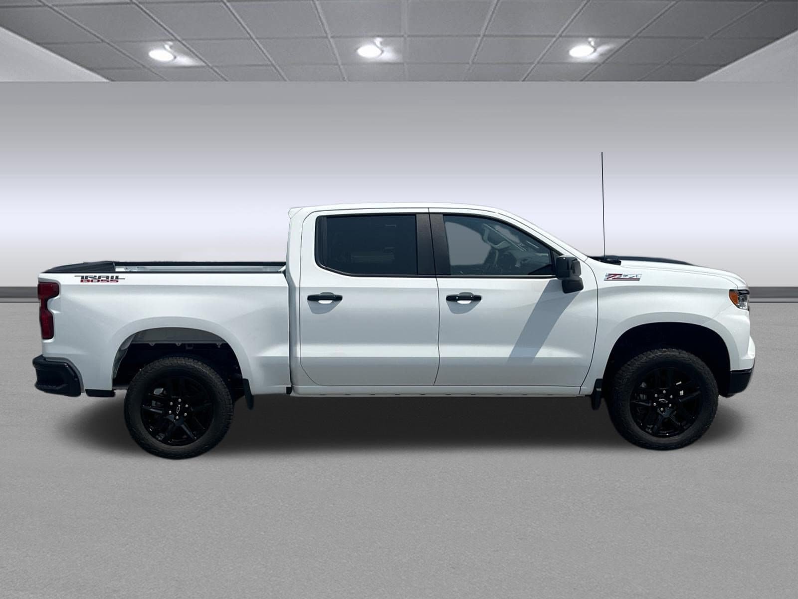 New 2026 Chevrolet Silverado 1500 LT Trail Boss w/ Convenience Package II AWD/4WD image 2