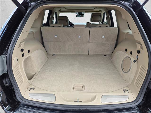 Used 2020 Jeep Grand Cherokee Overland AWD/4WD image 7