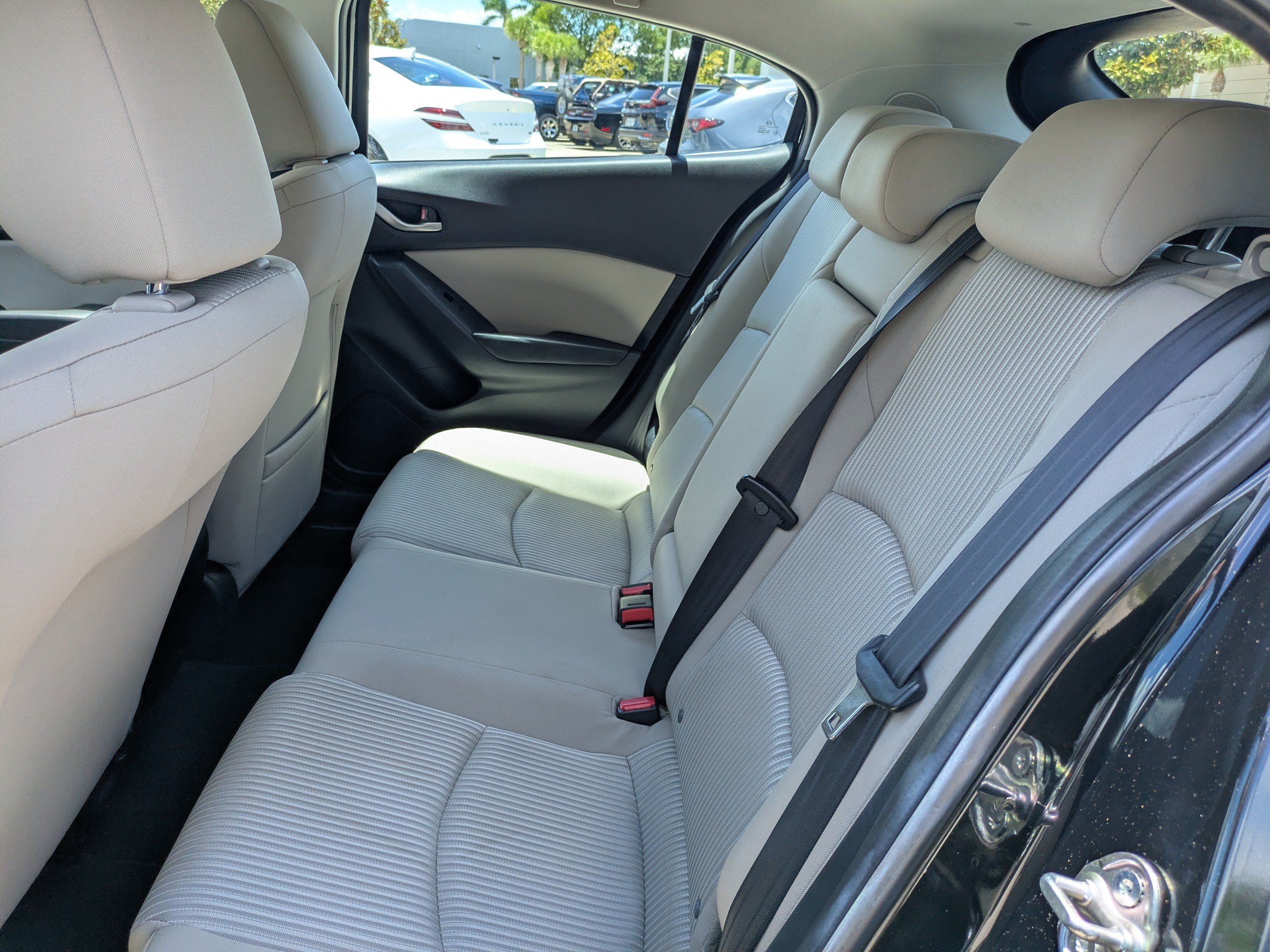 Used 2015 MAZDA MAZDA3 i Touring w/ Technology Package FWD image 12