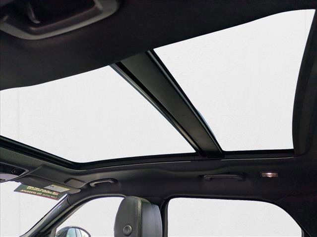 Certified 2025 Land Rover Range Rover Velar S image 20