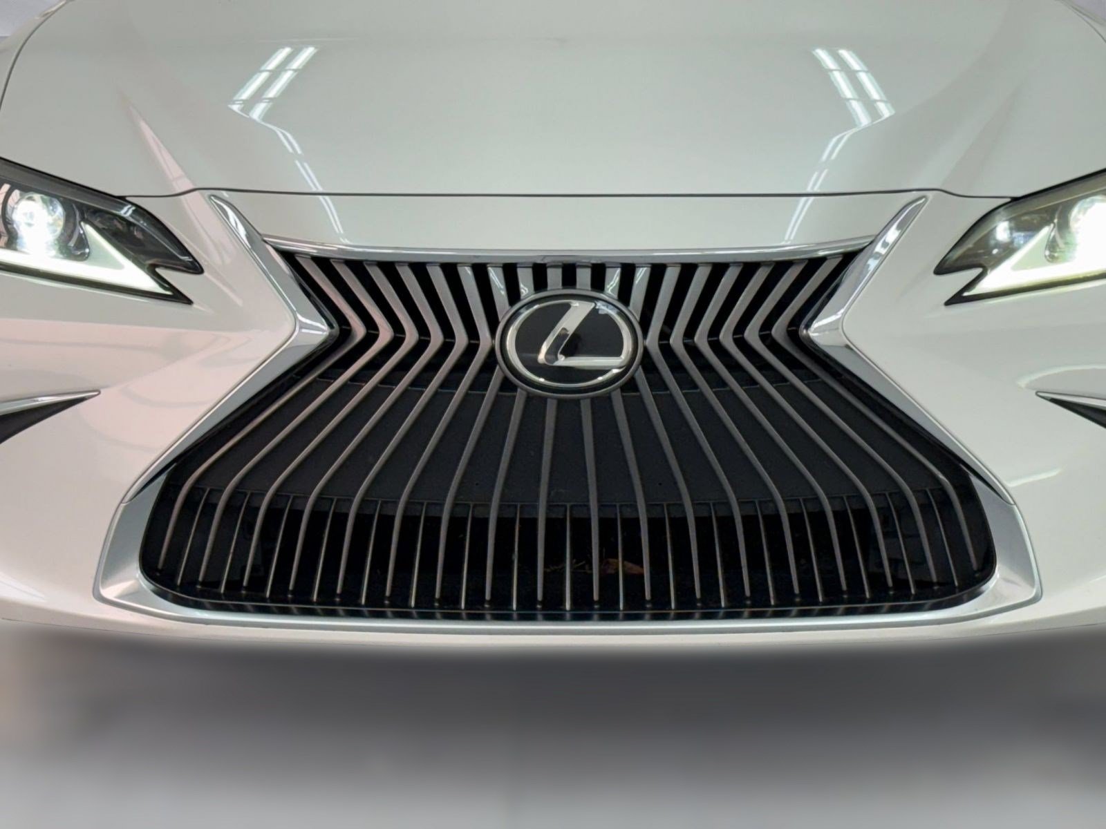 Used 2021 Lexus ES 350 w/ Accessory Package FWD image 25