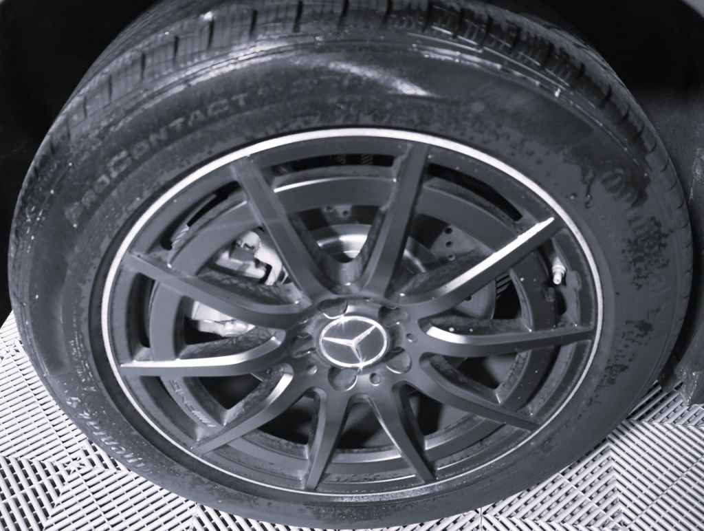 Used 2025 Mercedes-Benz GLA 35 AMG 4MATIC image 7