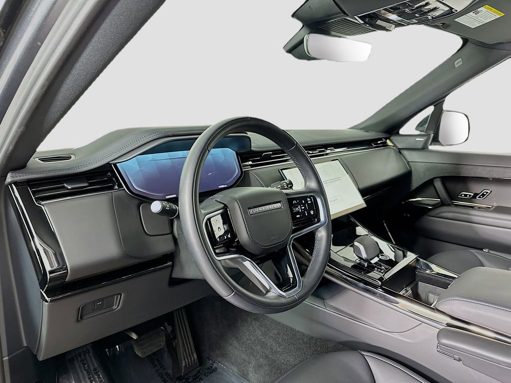 Used 2024 Land Rover Range Rover Sport SE image 4