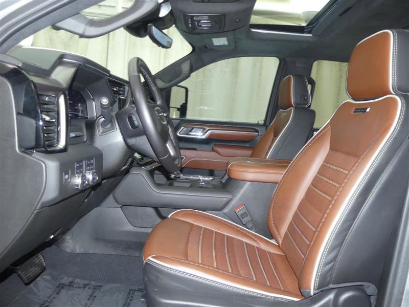 Used 2025 GMC Sierra 3500 Denali Ultimate AWD/4WD image 28