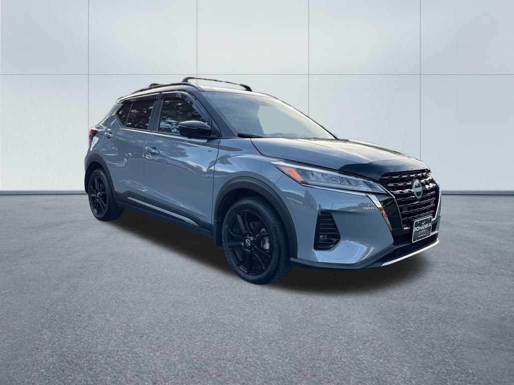 Used 2024 Nissan Kicks SR w/ SR Premium Package image 4