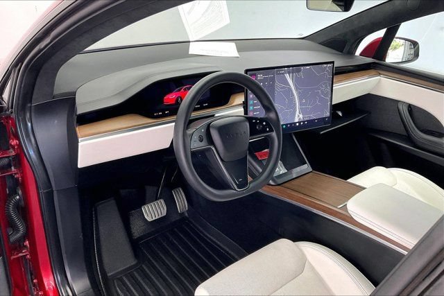 Used 2023 Tesla Model X AWD/4WD image 13