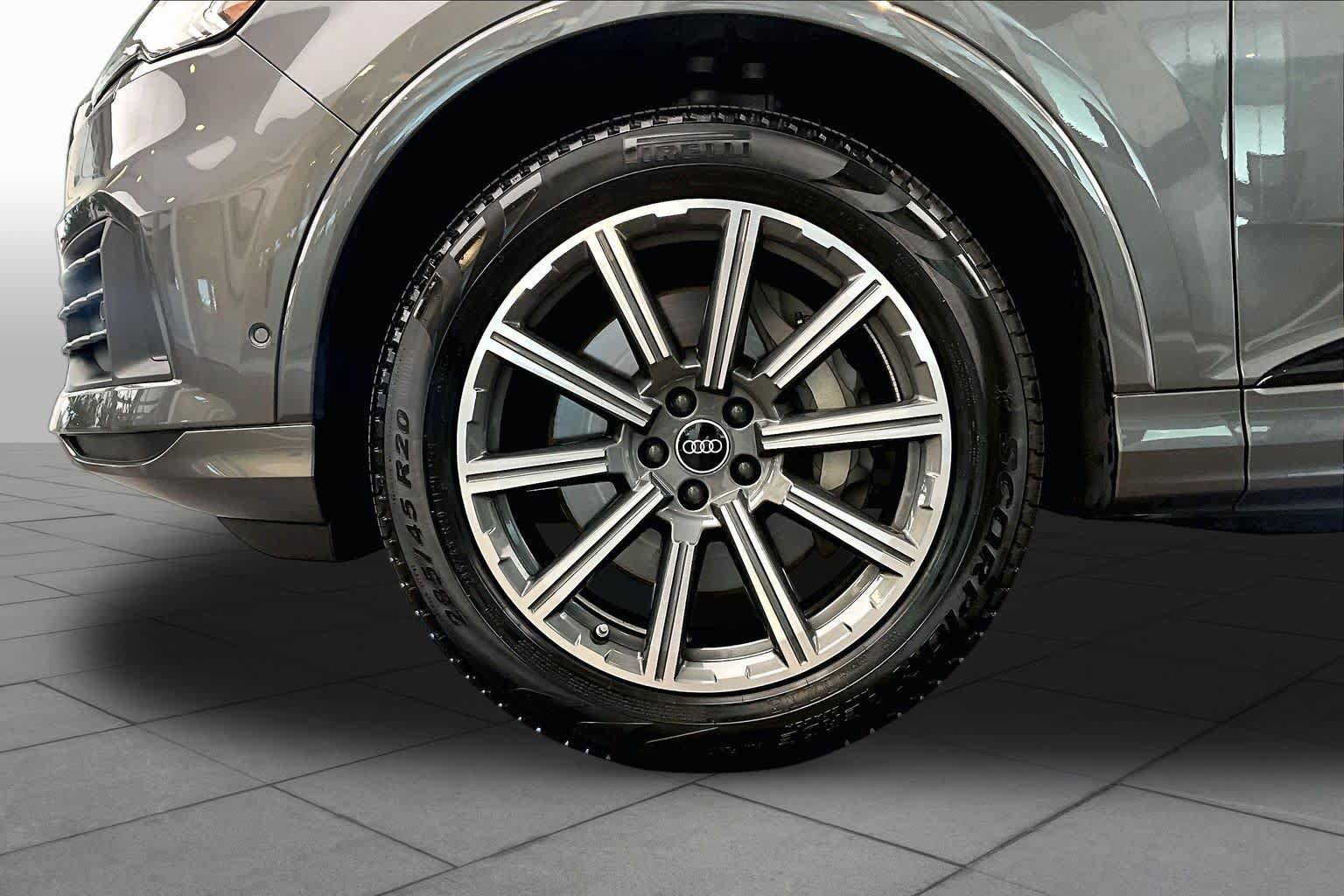 Used 2023 Audi Q7 2.0T Premium Plus AWD/4WD image 11
