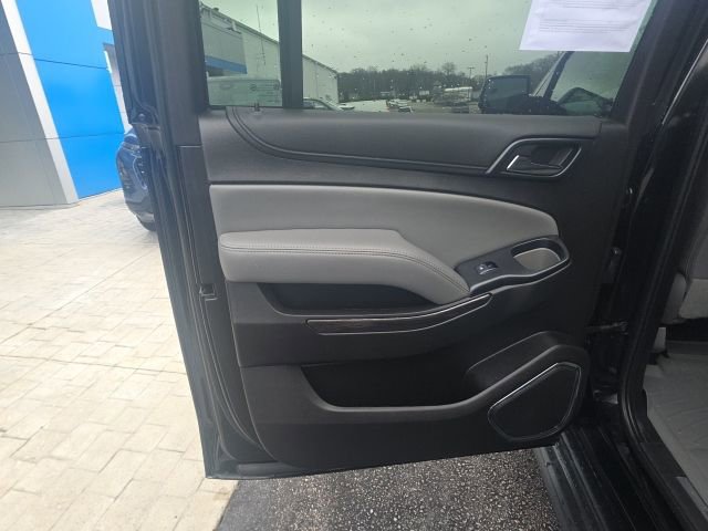 Used 2019 Chevrolet Suburban LT image 30