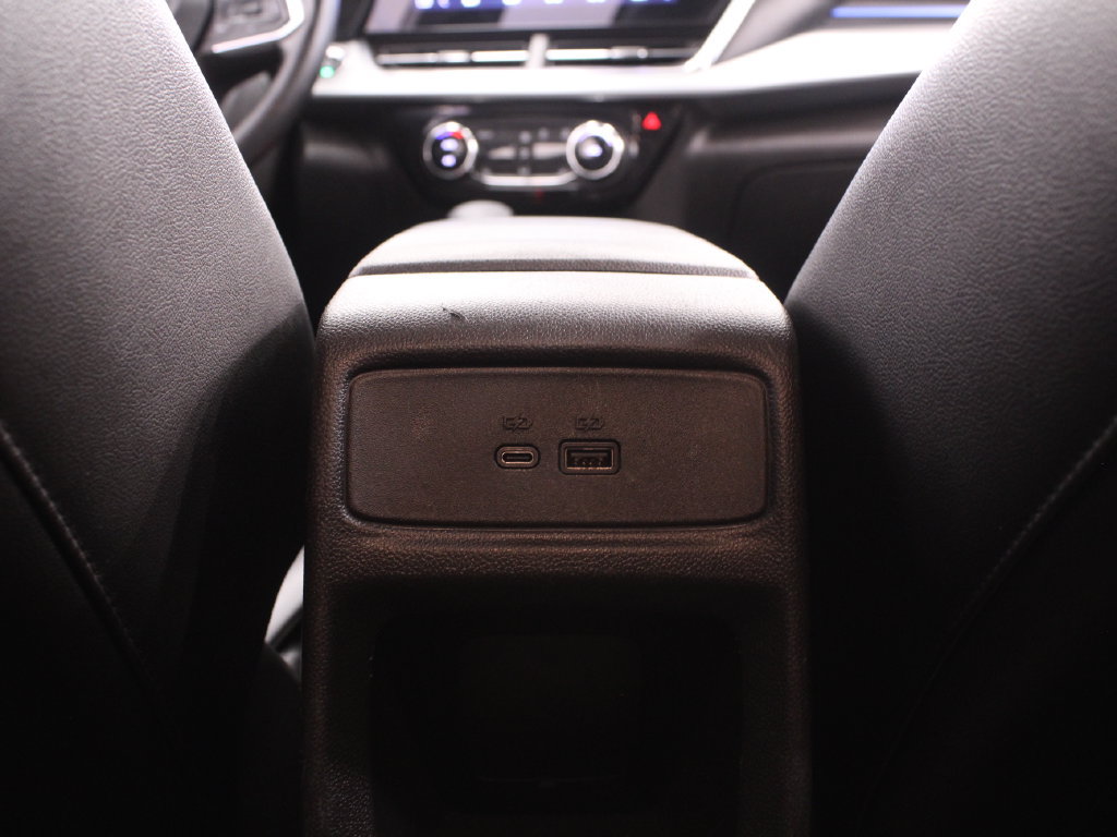Used 2025 Chevrolet Trax LT w/ Driver Confidence Package FWD image 29