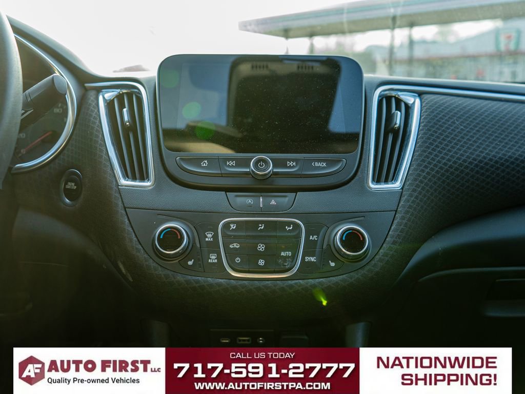Used 2020 Chevrolet Malibu LT image 14