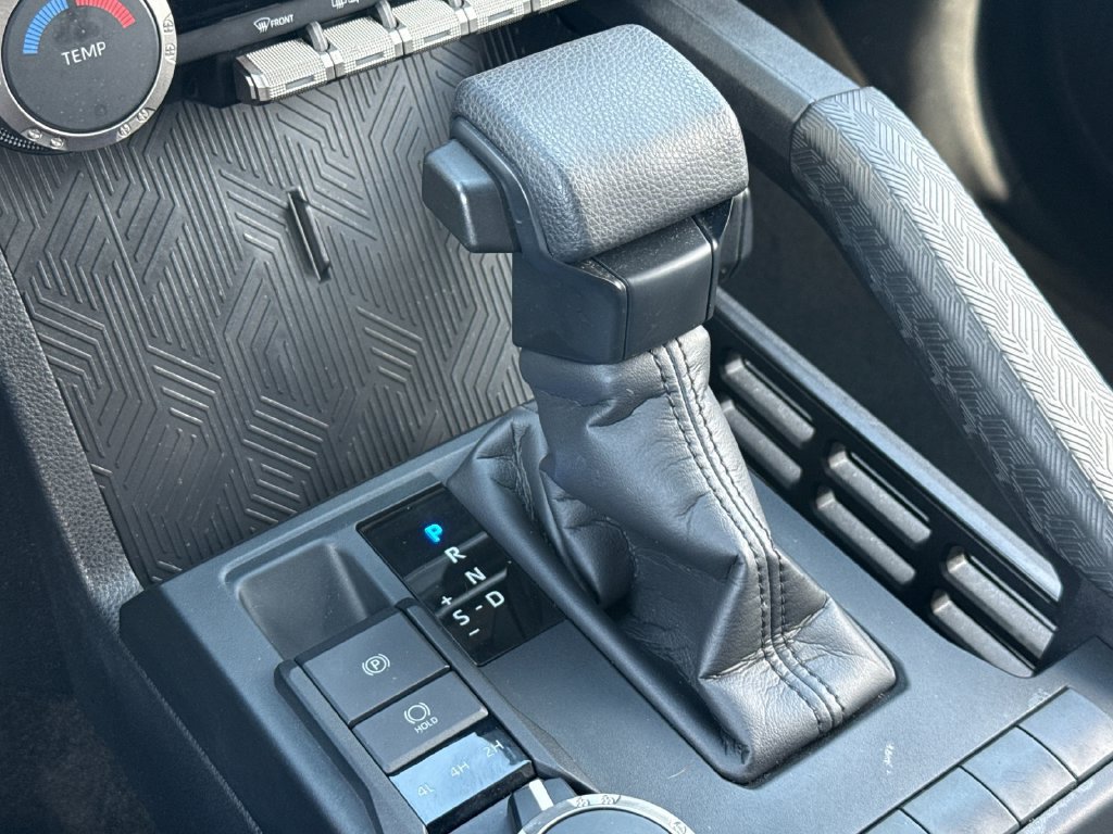 Certified 2025 Toyota 4Runner SR5 AWD/4WD image 22