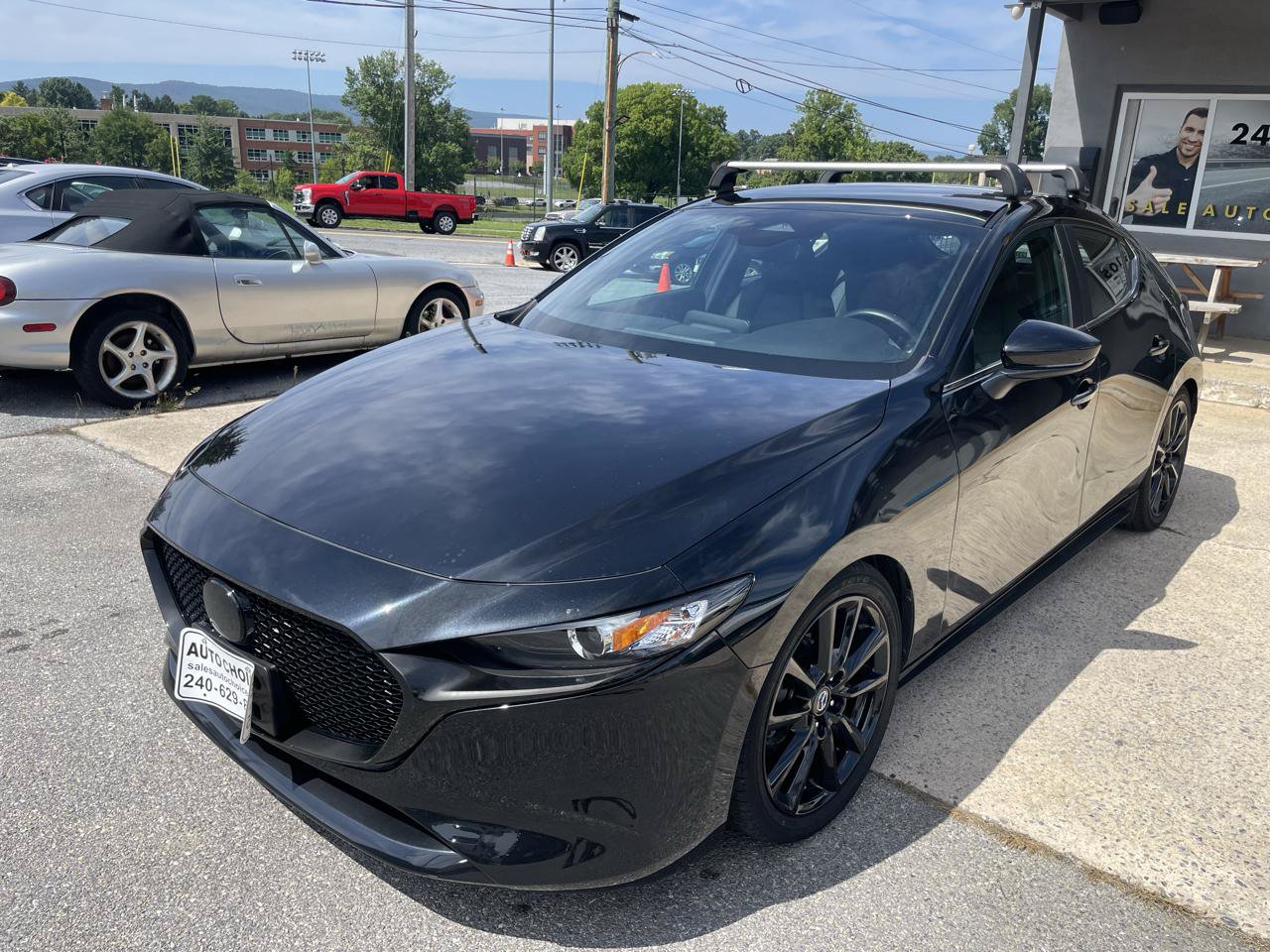 Used 2024 MAZDA MAZDA3 s FWD image 4