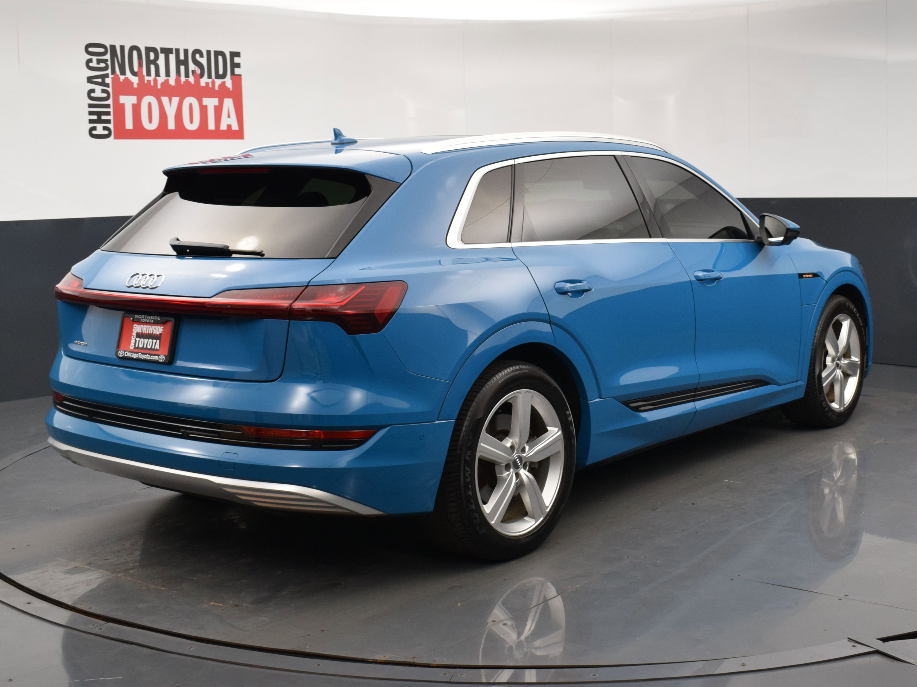 Used 2019 Audi e-tron Premium Plus AWD/4WD image 4
