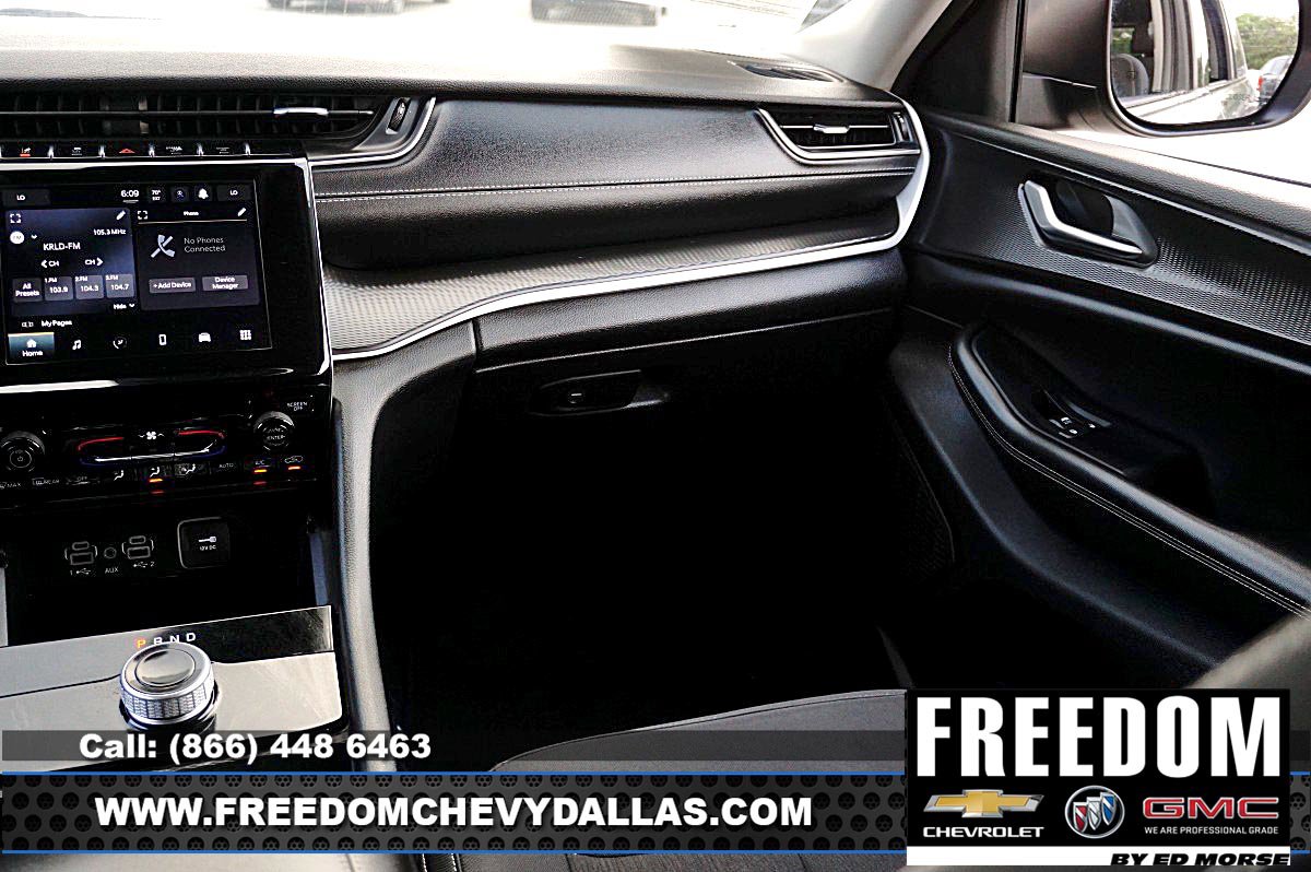 Used 2023 Jeep Grand Cherokee L Laredo image 30