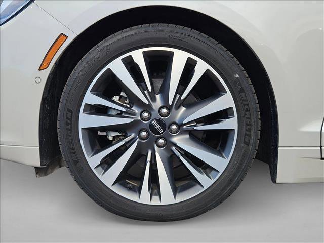 Used 2019 Lincoln MKZ Reserve image 24