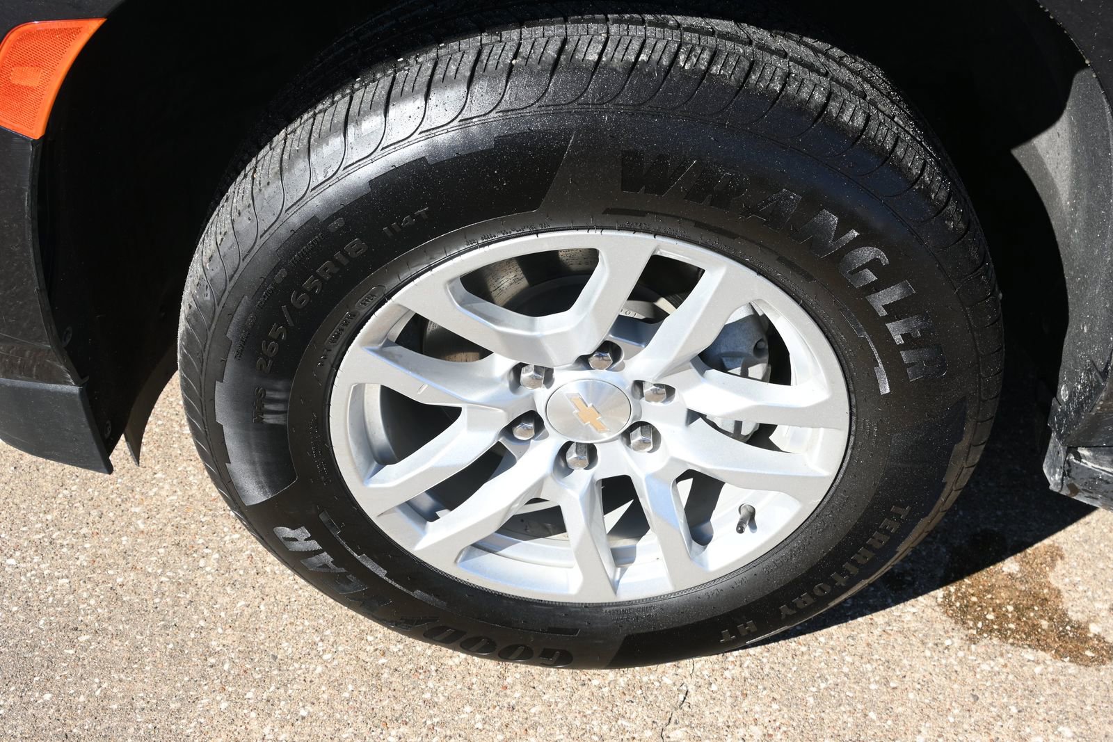 Used 2023 Chevrolet Tahoe LT image 2