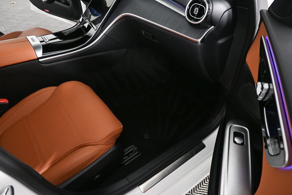 Certified 2025 Mercedes-Benz C 300 Sedan image 21